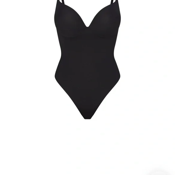 SKIMS Ultimate Thong Push Up Bodysuit - Picture 6 of 6